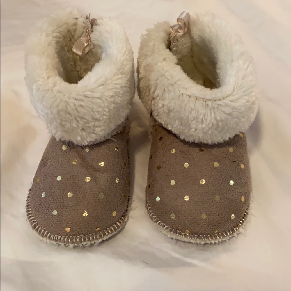 H&M boots with faux fur lining, size 1-2